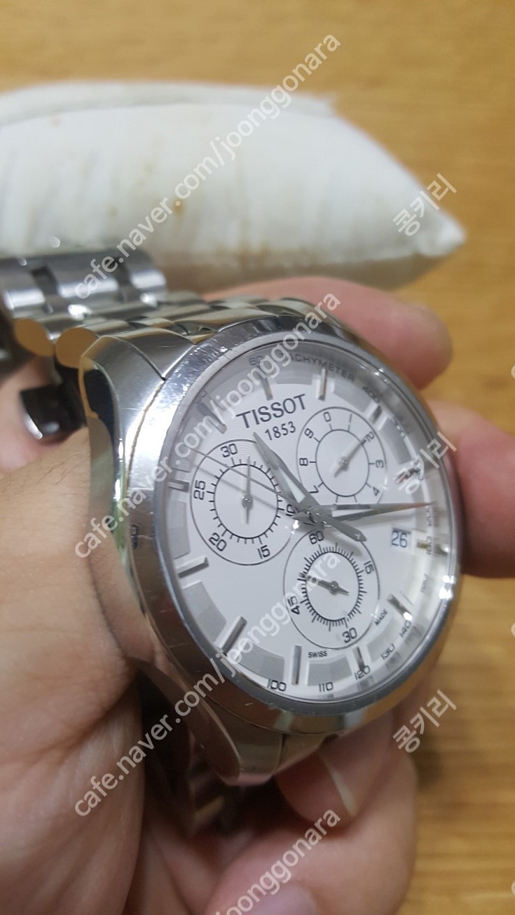 TISSOT 꾸뚜리에 팝니다.