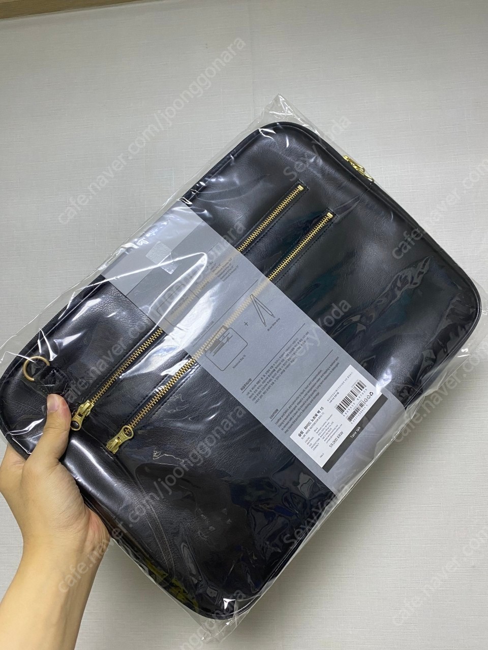 노트북 파우치 15인치용 고급진 가죽(스트랩포함, 가방처럼이용)