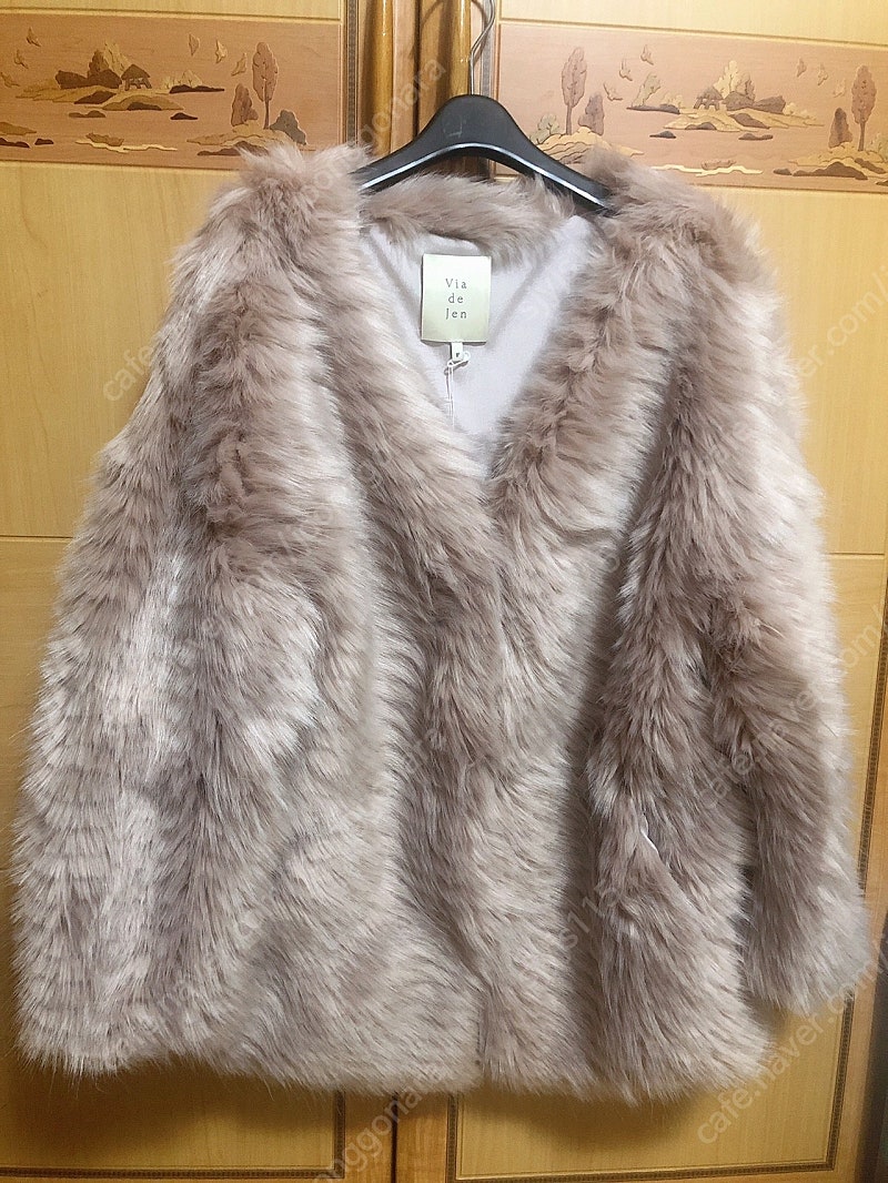 비아드젠 string furry coat (pink)