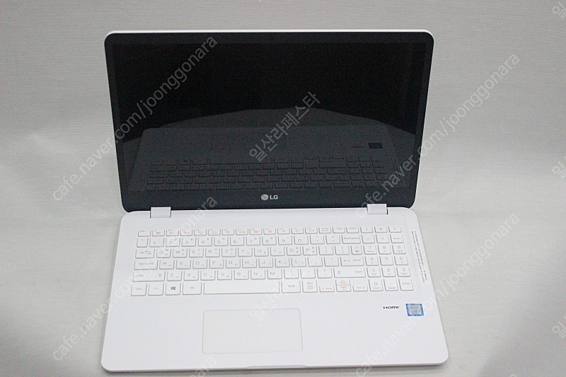 노트북 LG 15UG590-GP50KN (제조연월 20년7월) i5-8265,8g,ssd m.2 256g 거의 신품급. 수량가능