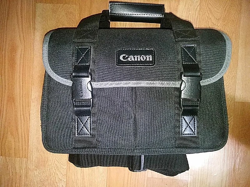 Canon 캐논 LCB-03 카메라가방 / 숄더형 / 잠금방식:클립형 / 삼각대홀더 / 탈착칸막이 / 파티션조절 / 색상:블랙 / 카메라가방 1만원 (신림역)