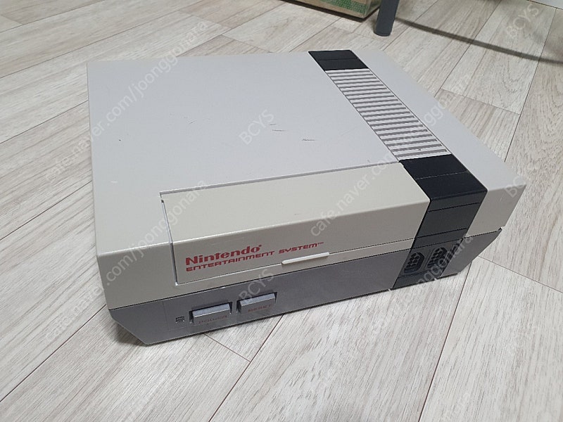 닌텐도 Nintendo NES (현대 컴보이) 판매합니다.