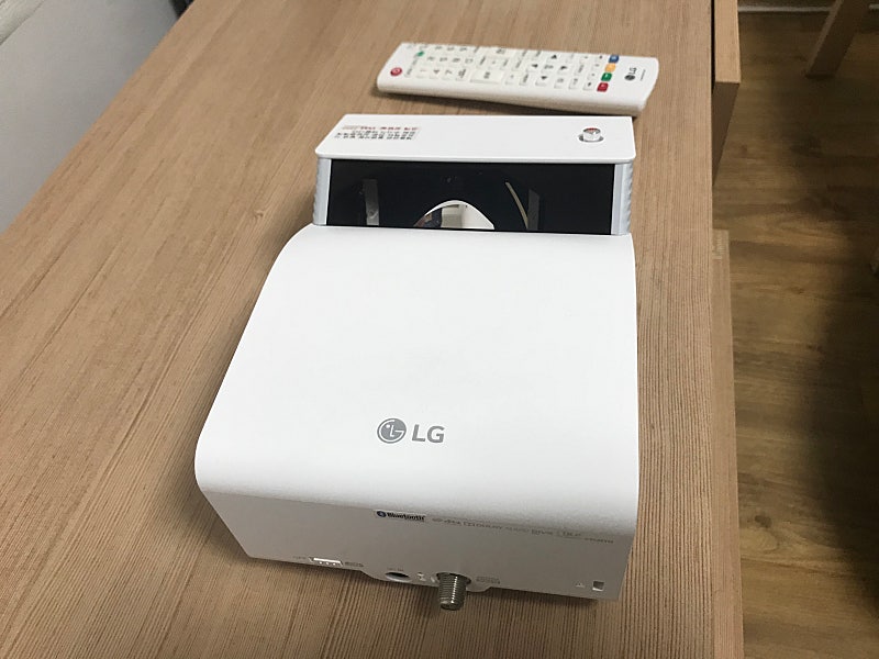 [판매] LG 단초점 프로젝터 PH55HT S급