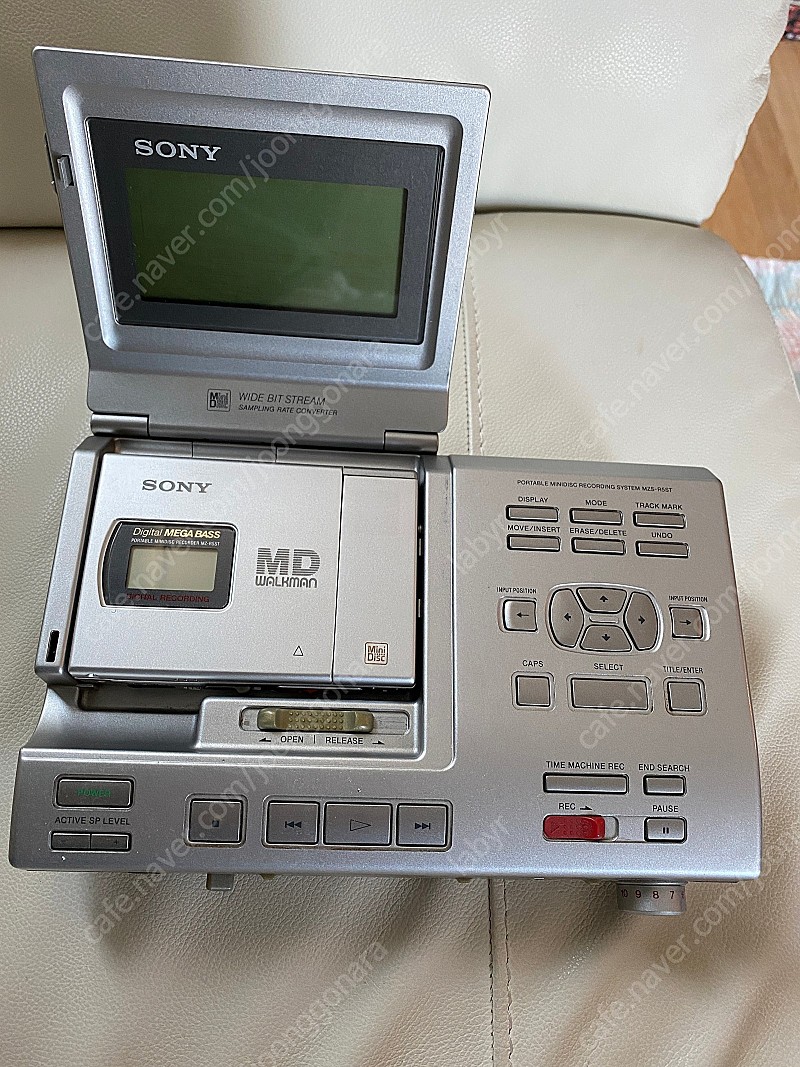 Sony MZS-R5ST Portable Mini Disc Recorder Player MD Silver 박스없는 컬렉션 신품급 소니 MZS-R5ST 포터블 MD녹음 플레이어