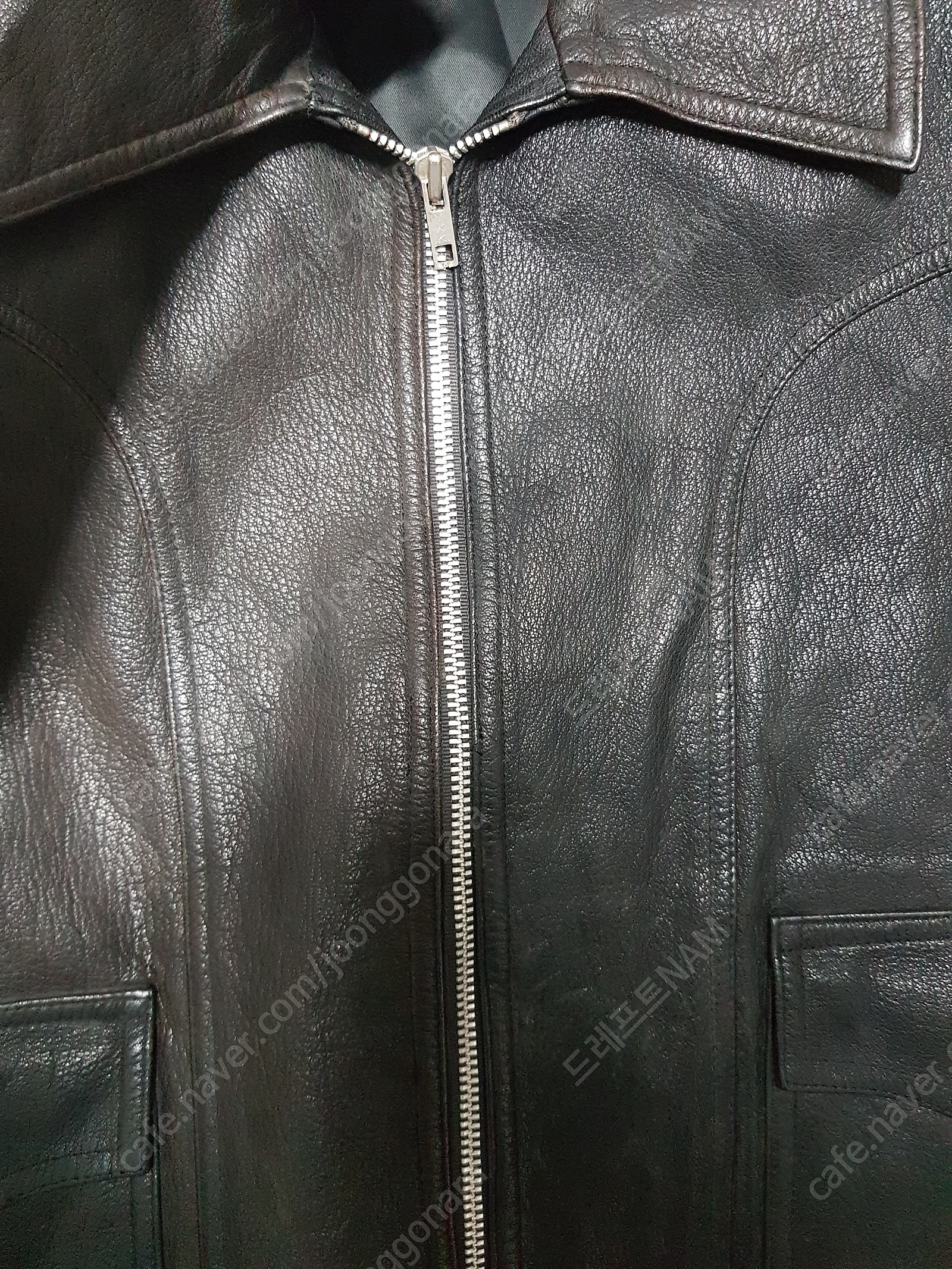 자체제작 A-2 천연 소가죽 항공점퍼===> 초특가 할… | 기타 수입명품 | 중고나라” style=”width:100%” title=”자체제작 A-2 천연 소가죽 항공점퍼===> 초특가 할… | 기타 수입명품 | 중고나라”><figcaption>자체제작 A-2 천연 소가죽 항공점퍼===> 초특가 할… | 기타 수입명품 | 중고나라</figcaption></figure>
<figure><img decoding=