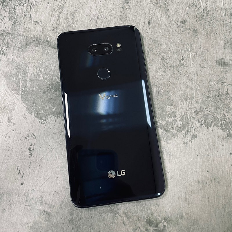 LG V35 블랙 64G 7만원 판매합니다