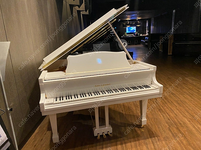 [판매] 화이트 150사이즈 베이비 그랜드피아노 특가로 판매합니다.