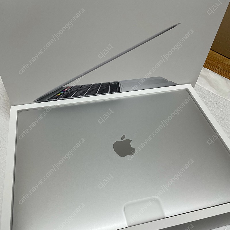 맥북프로2020 (Mac Book Pro) 13인치, SSD 512, 8GB, 실버