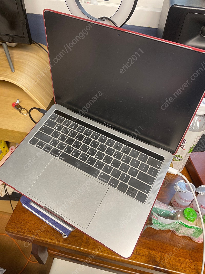 2019 맥북프로 13인치 256GB i5 2.4 실버 터치바