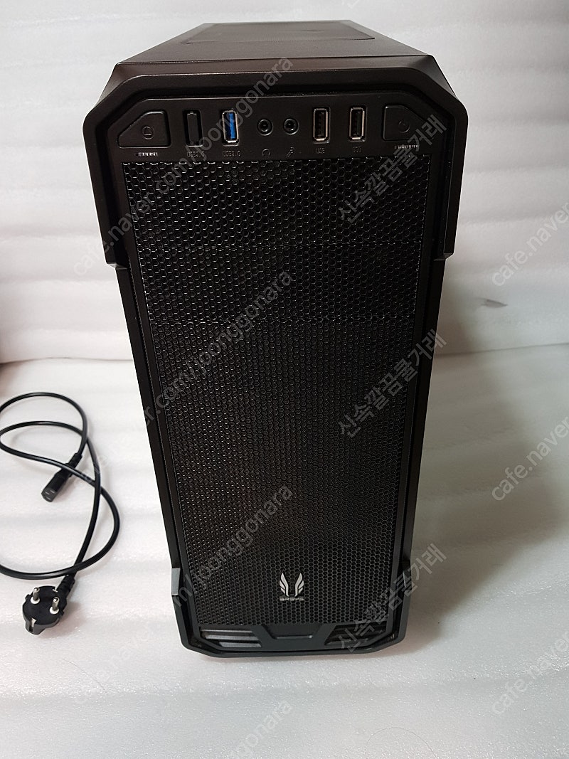 (개인판매.업자X) 개인 컴퓨터 본체.완본체 판매합니다. 인텔 i3-8100 / ASUS H310M / 삼성 DDR4 8g / 삼성 860EVO 250g / 마이크로닉스 클래식