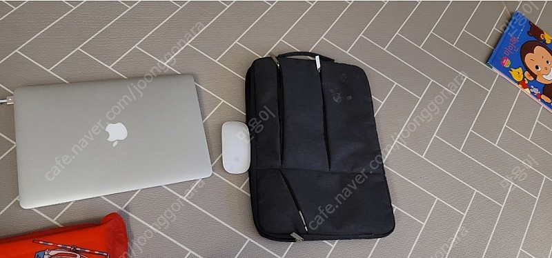 팝니다_2013 Mid MacBook Air (A1466)13인치(네고가능)