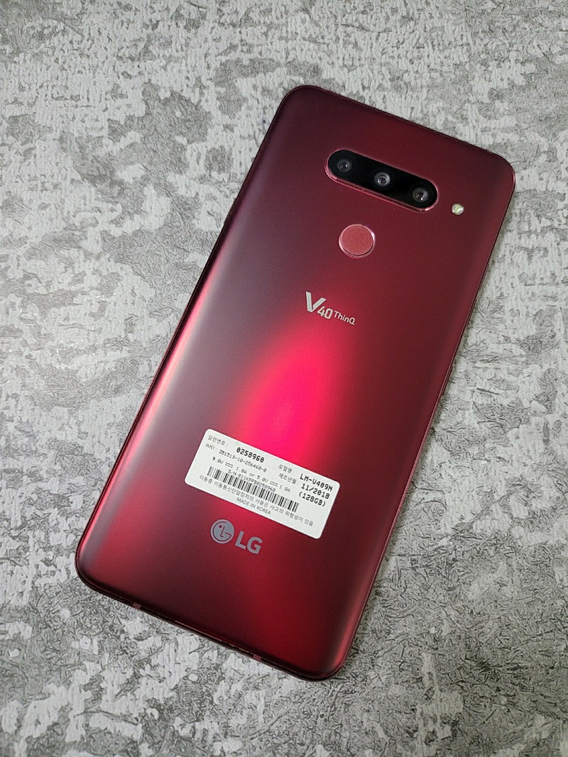 LG V40 레드색상 무잔상 약한 금 8만원에 팔아요