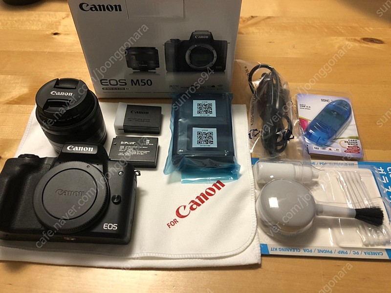 Canon M50 캐논 카메라 풀세트(정품등록)+ 배터리 + 나노플래시 메모리카드 + 삼각대, 조명