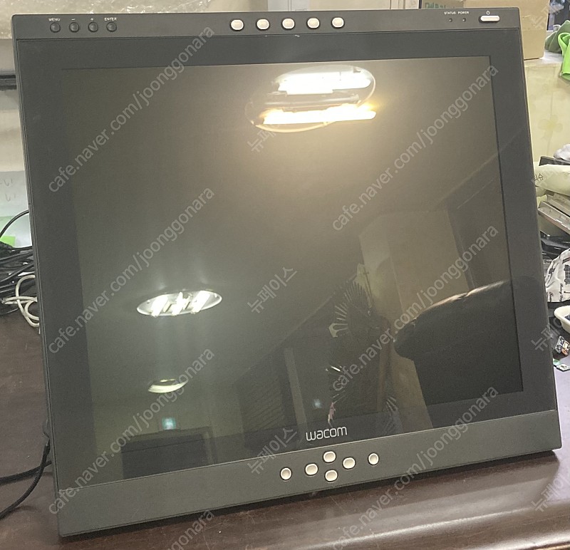와콤 LCD TABLET DTF-720CB 17인치 타블렛모니터