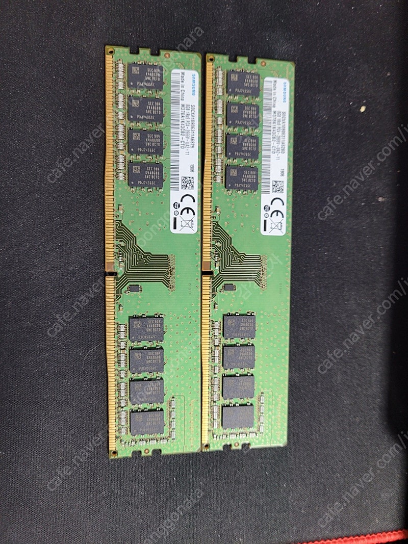 메모리(RAM) DDR4 8G 2장팔아요.