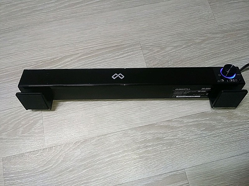 MAXTILL SB-200 [블랙,USB 전원] 하이그로시 패널과 블루 LED 디자인PC스피커 / Bar타입 / 2채널 / 출력:6W / PC연결:3.5mm <1만원> (신림역)