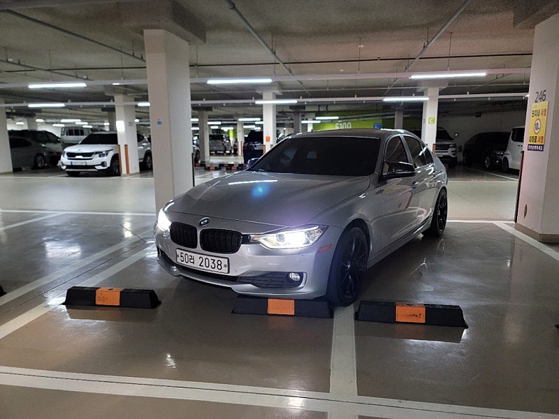 13년식 320D F30 15만키로 1300팝니다.