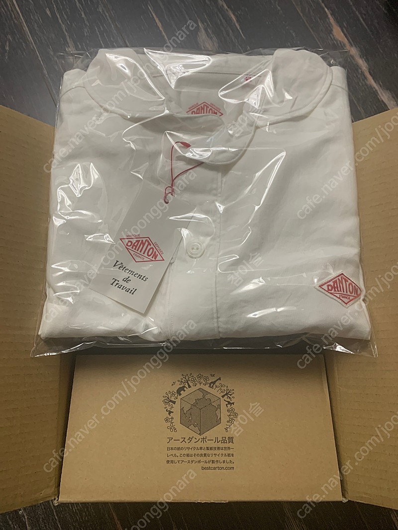 단톤 3버튼 흰색 오버핏 긴팔 셔츠(42사이즈) 미개봉 새재품 팝니다.
