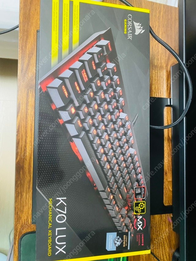 커세어 k70 lux 갈축 팝니다~