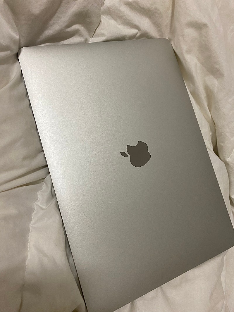 Macbook Air 2020 / 256gb/ 완전 상태 굿