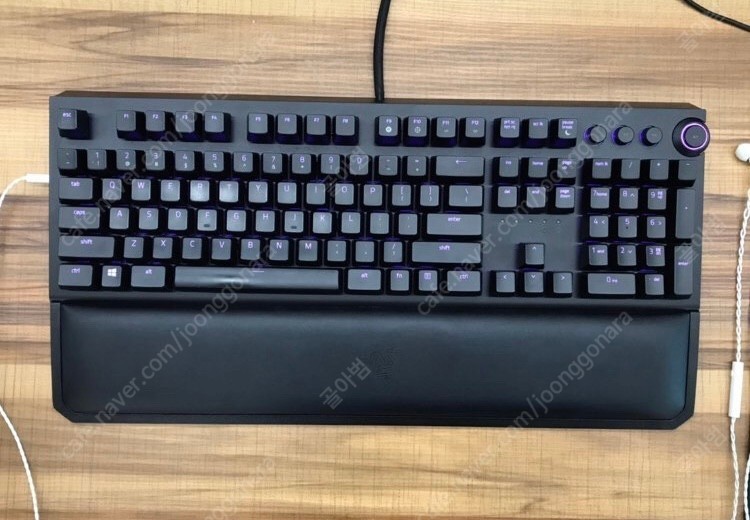 레이저 블랙위도우 엘리트 리니어 황축(옐로우축) 팝니다 razer blackwidow elite linear