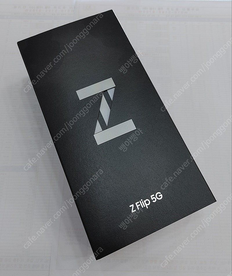 갤럭시.Z플립2(F707S) 미스틱브론즈 정상해지폰[풀-박스 구성] 판매합니다.