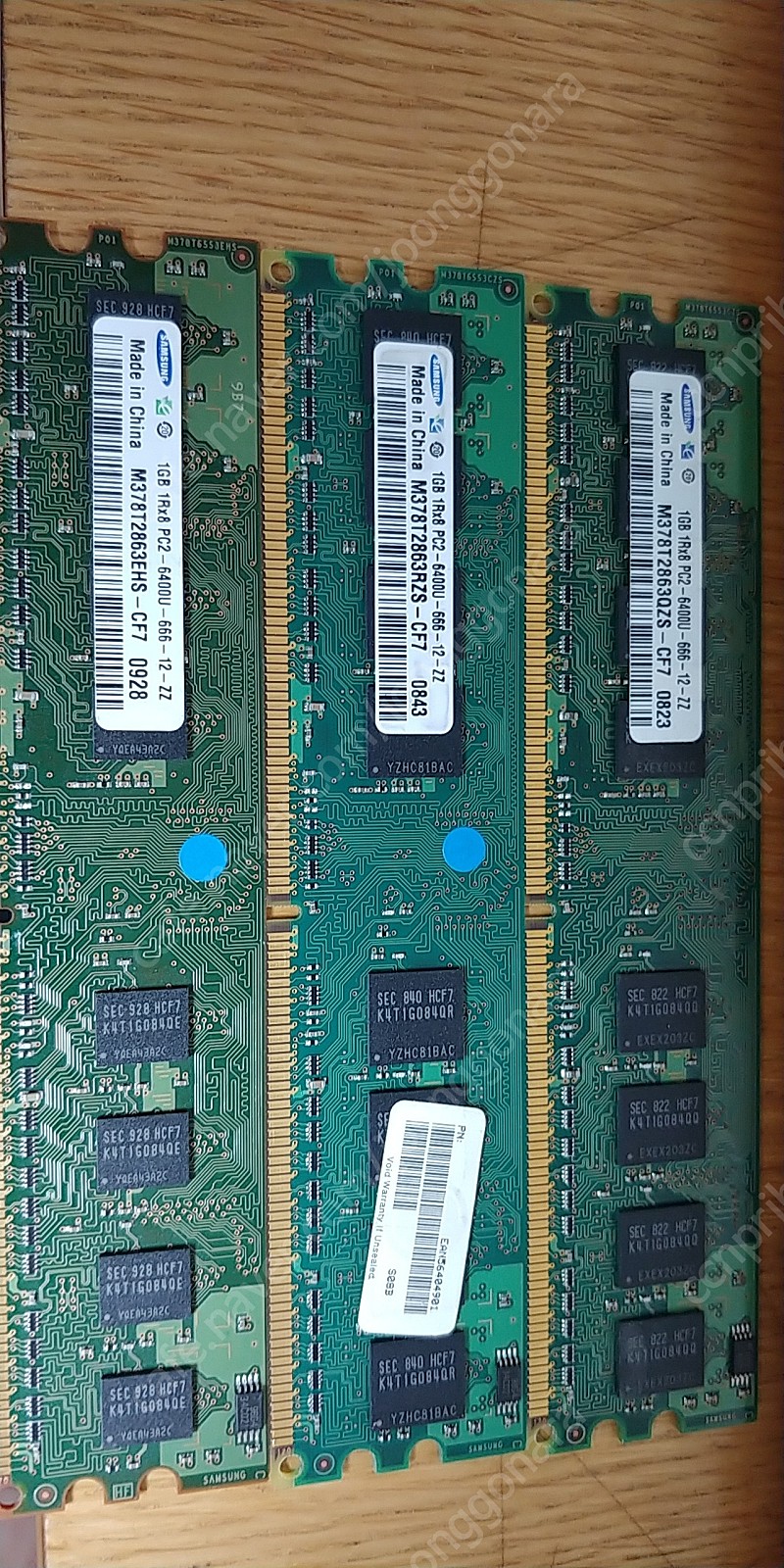 삼성 1GB 1Rx8 PC2-6400U 666 3개