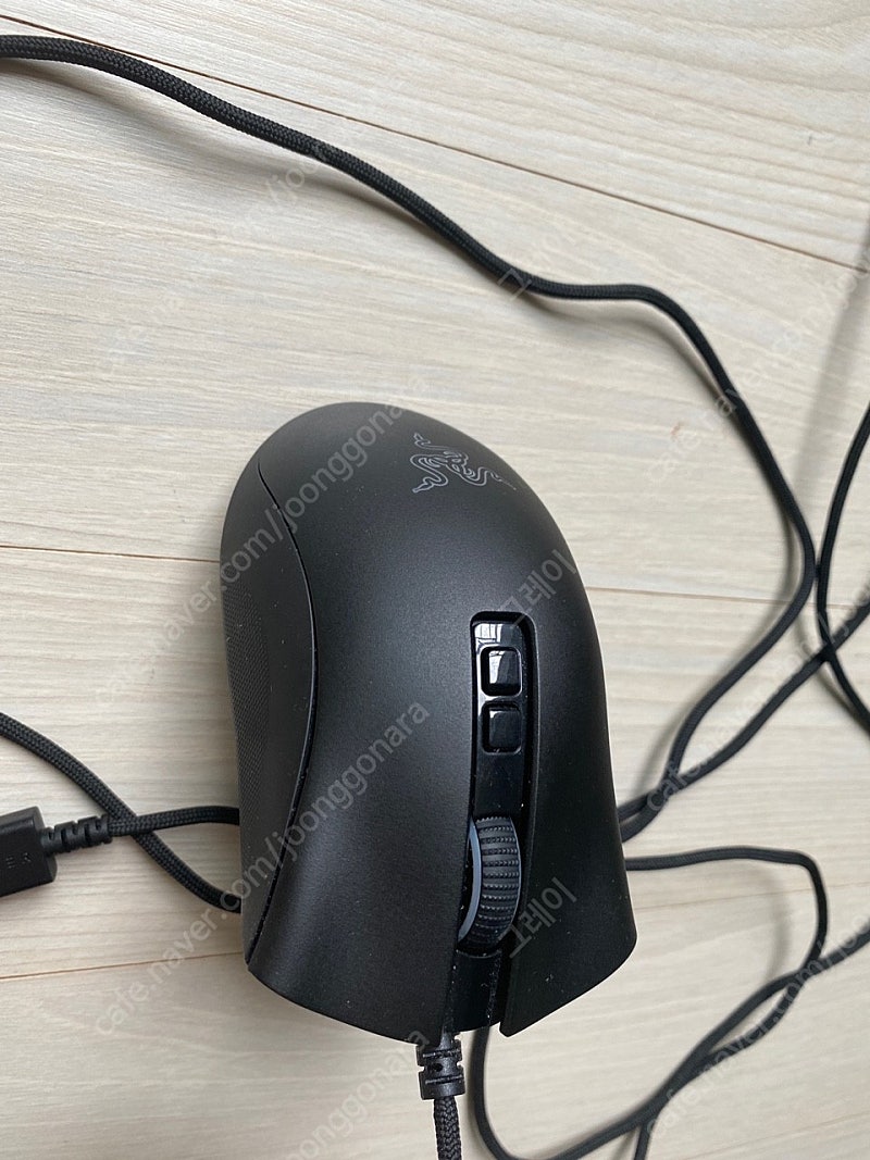 razer deathadder v2 (레이저 데스에더) 팝니다.