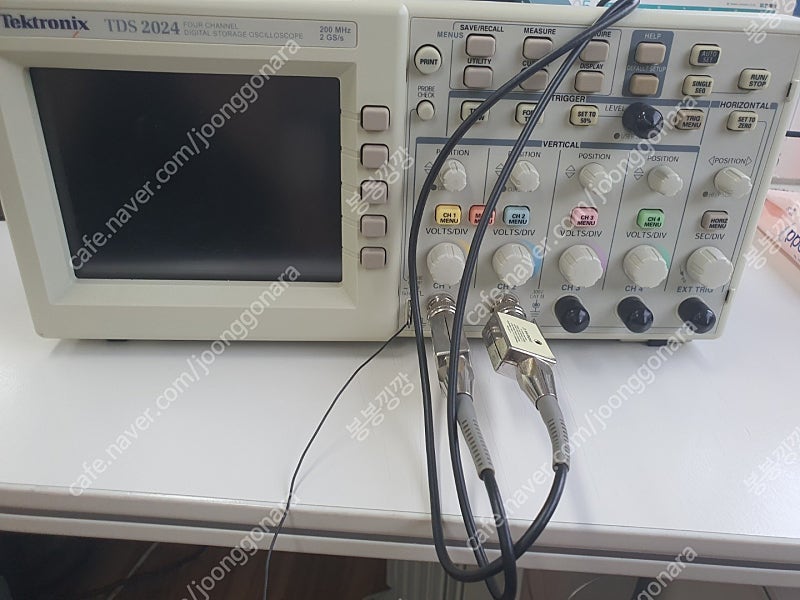 오실로스코프 텍트로닉스 Tektronix TDS2024 200MHz 4ch 팝니다(네고가능)