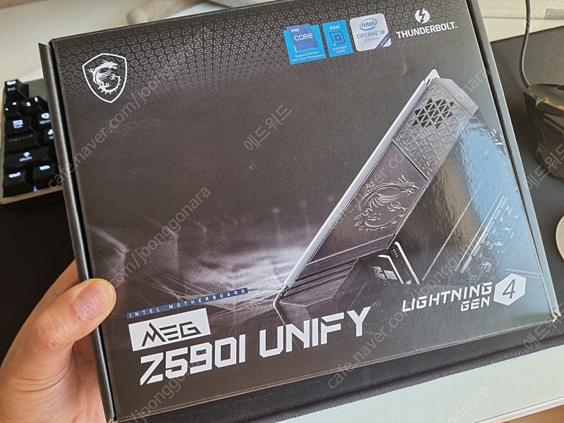 MSI MEG Z590I UNIFY 메인보드 새상품 팝니다.