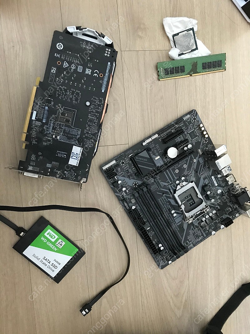 gtx 1060 3g, wd green ssd 240g, 삼성 ram 16g, i5 8500, gigabyte b360m ds3h