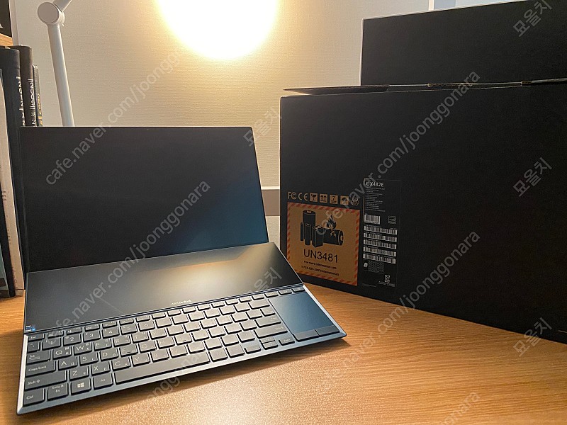 Asus 젠북 듀오 Zenbook Duo UX482EA(i7모델-5일 사용) 판매합니다 [가격인하]