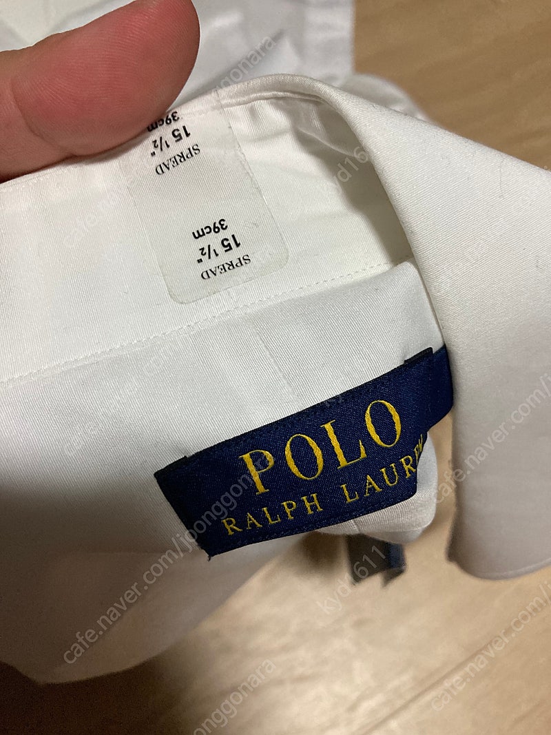 폴로 긴팔 셔츠(화이트,스카이블루,체크) 새상품 팝니다! 개당 6만원 / 체크셔츠 5만원