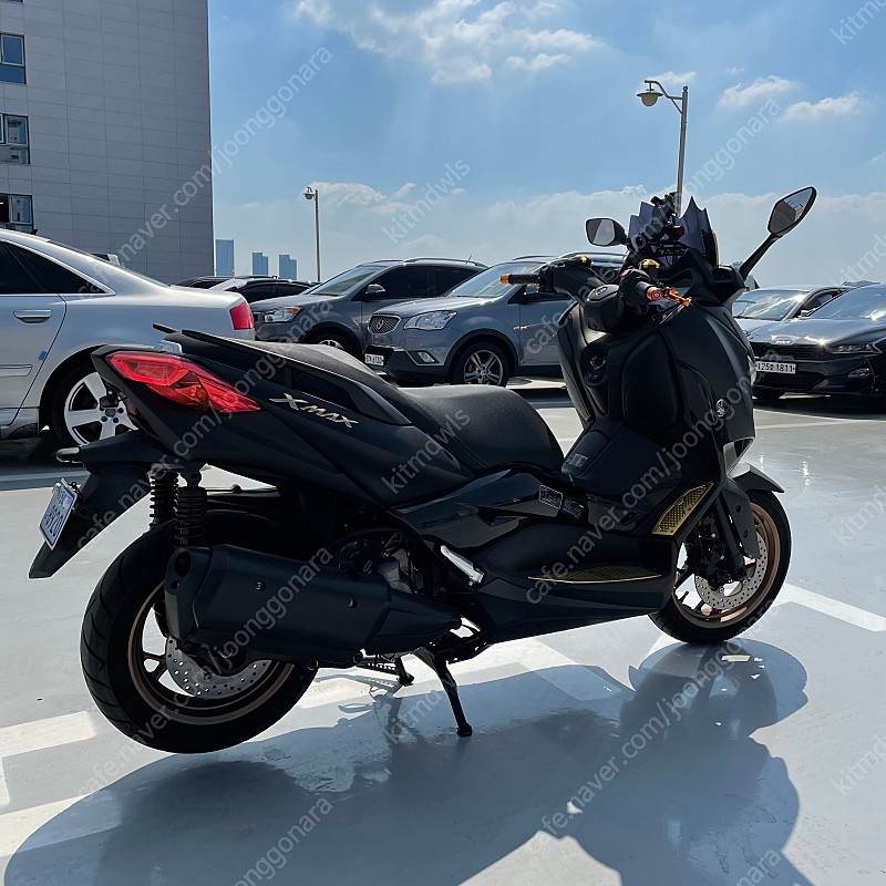 Xmax 21년식 1600km