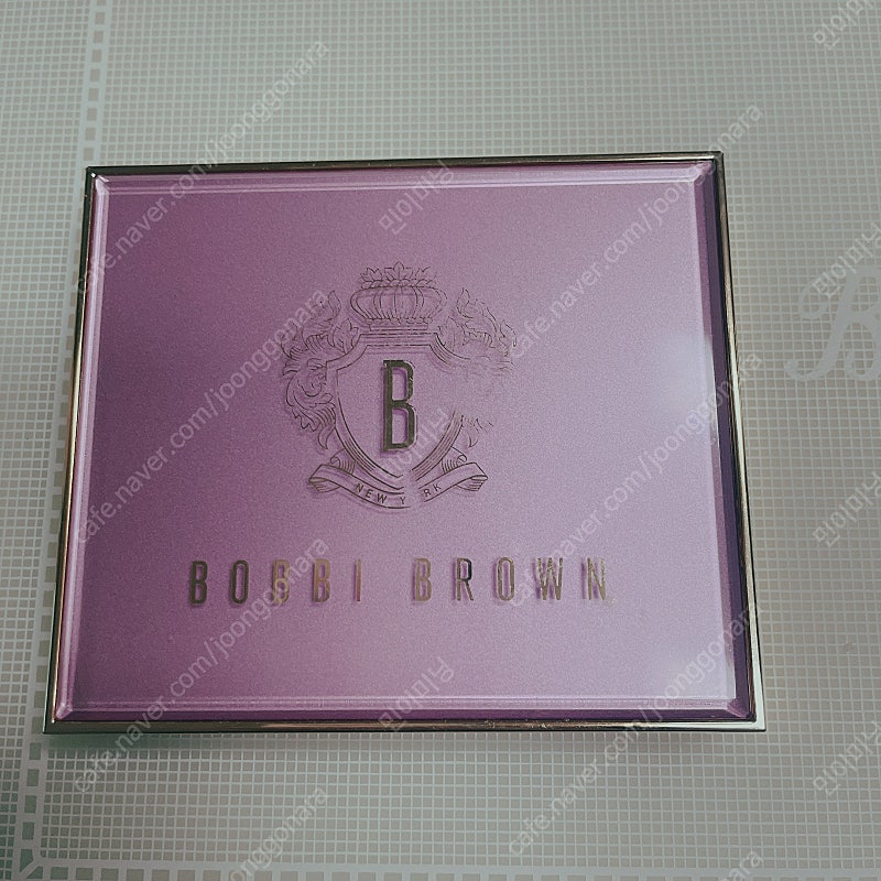 BOBBI BROWN 핑크글로우 아이 섀도우 팔레트