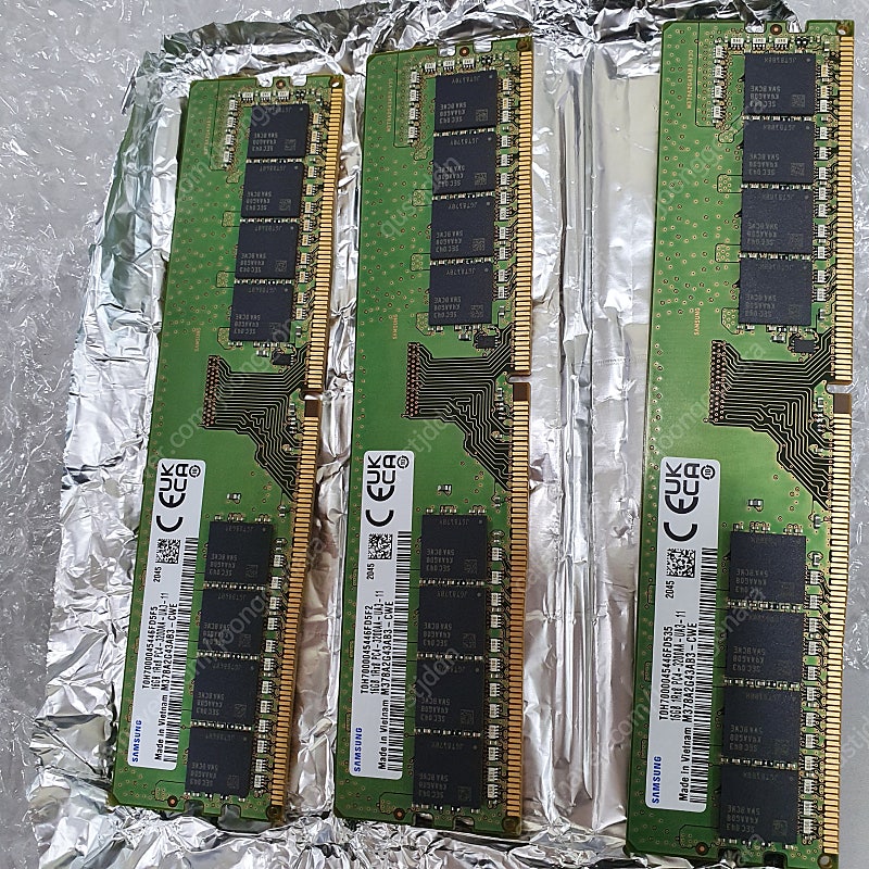 데스크탑용 삼성 RAM 16g 3200AA 총 3개 팝니다.