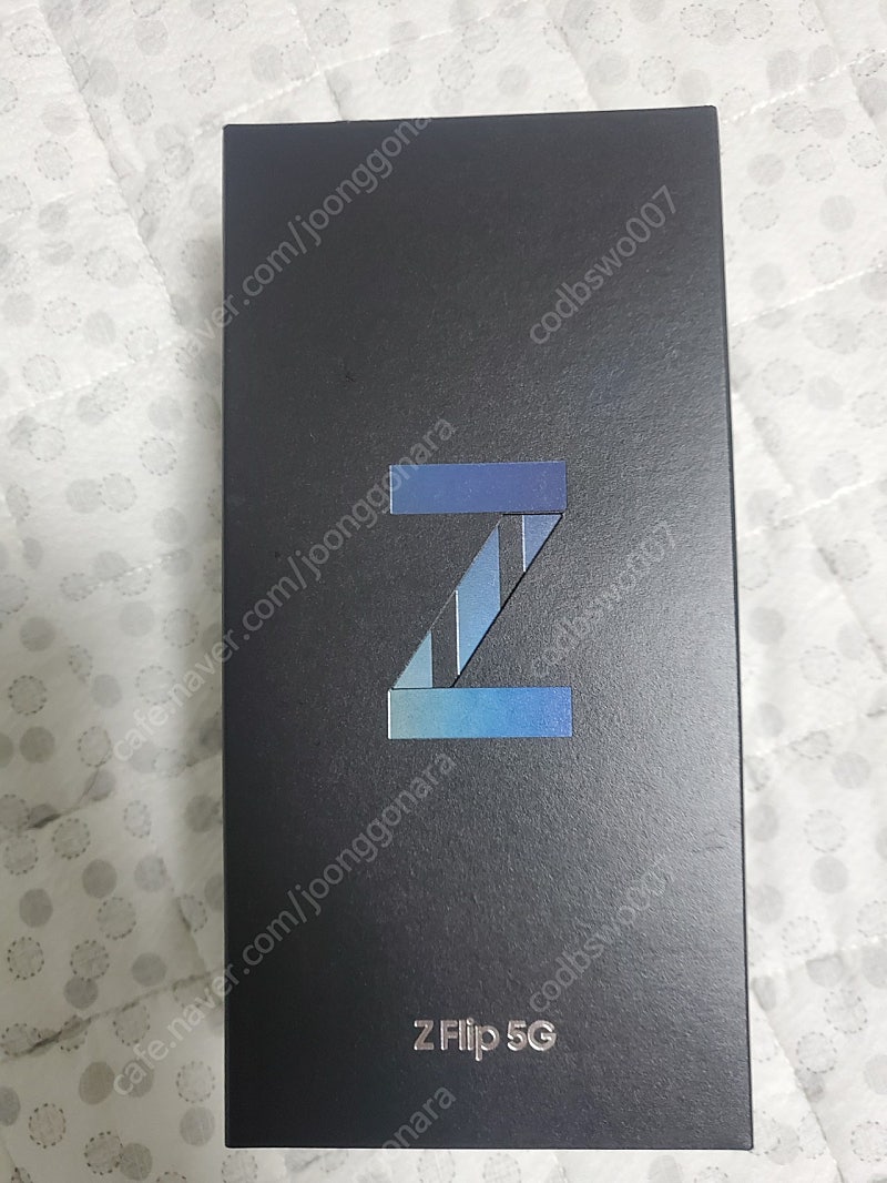 Z 플립2 5G 블랙 미개봉 새상품팝니다.