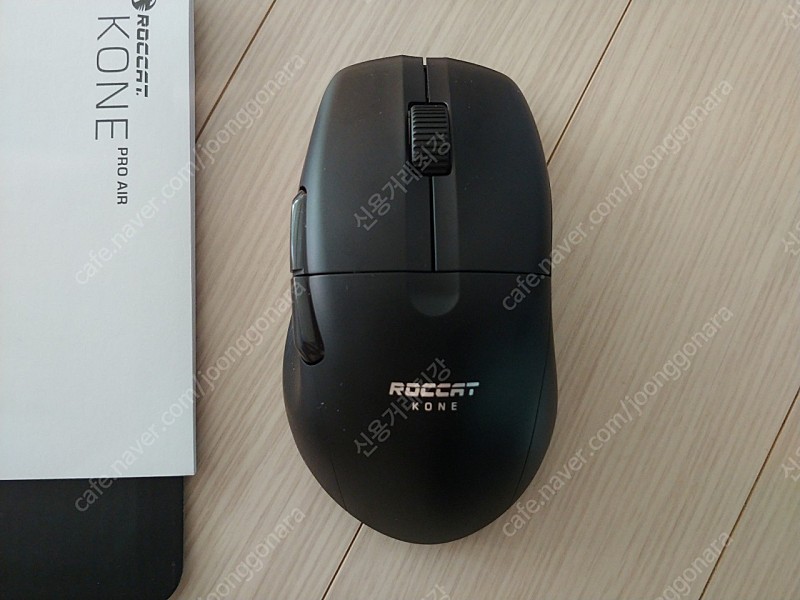 로켓 콘프로 에어 화이트/블랙 무선마우스 Roccat kone pro air 89,900원 로캣