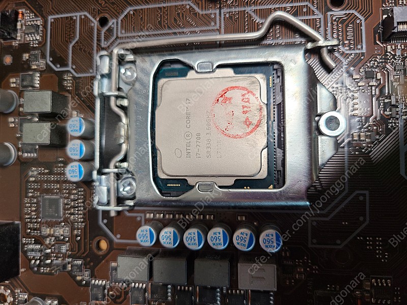 I7 7700 / MSI B250M / 마이크론 램 8GB