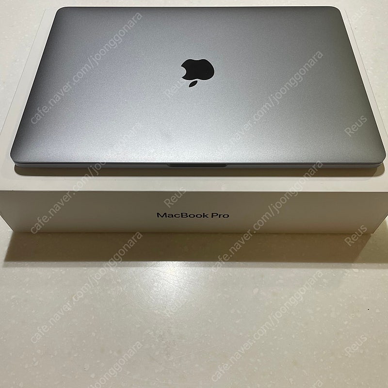 2020년 13인치형 맥북 프로 판매합니다~ (2020 Macbook Pro, 13-inch, Intel)