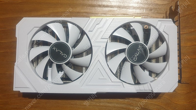 갤럭시 GTX 1660 White EX D5 6GB 팝니다~