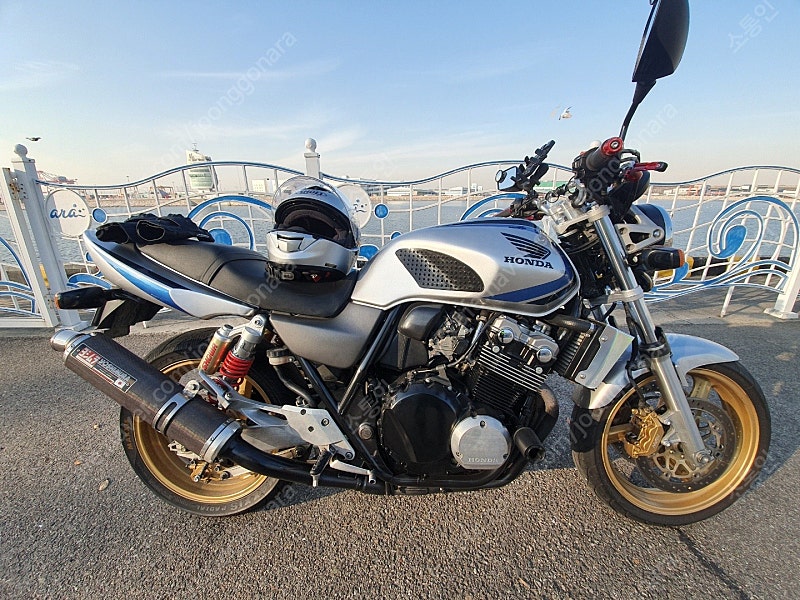 혼다 cb400 vtec2 게라지에서 직접 검수하시고 결정하세요