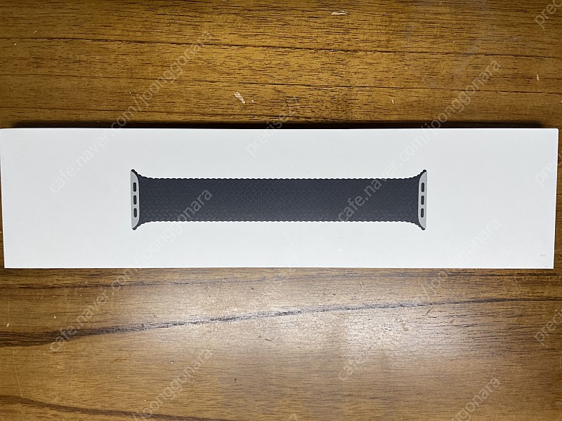 애플워치 44mm 챠콜 블레이드 솔로 루프 판매합니다.