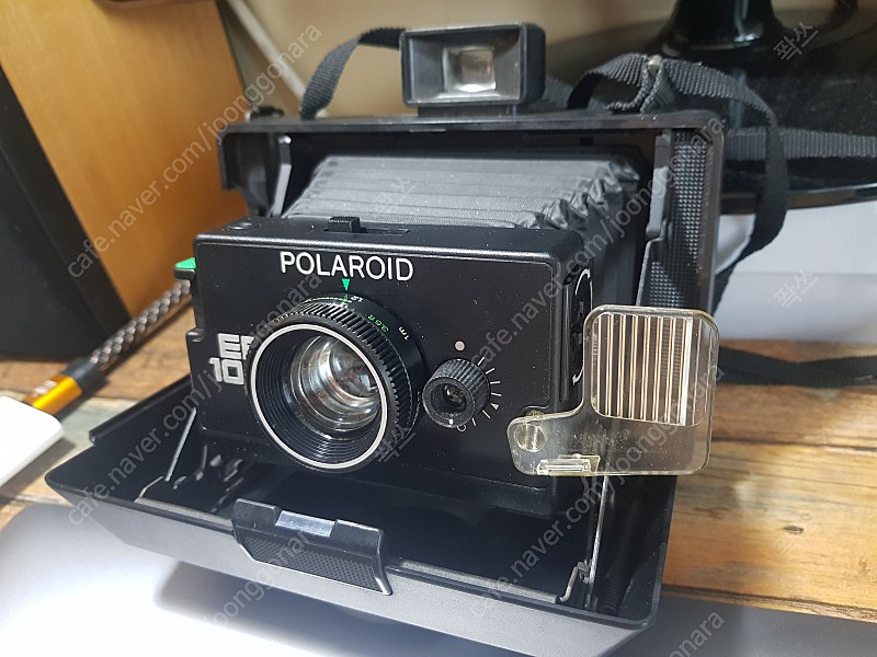 폴라로이드 EE 100 빈티지 소장용 카메라