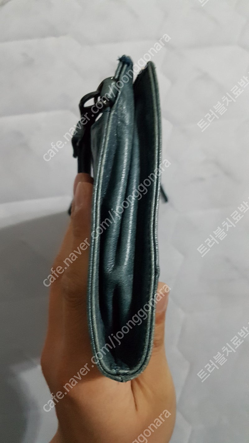 정품 발렌시아가 모터 클러치백--5