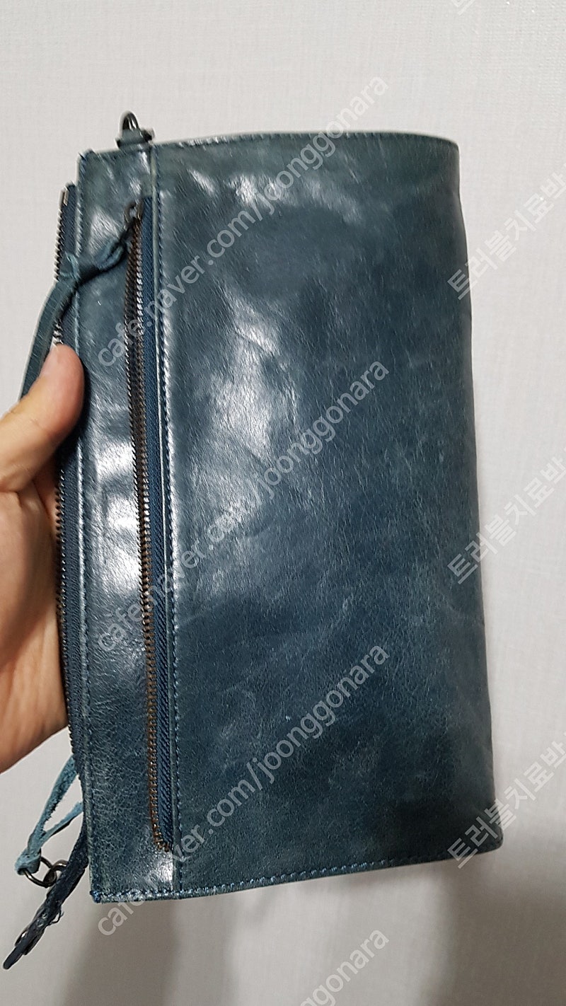 정품 발렌시아가 모터 클러치백--2