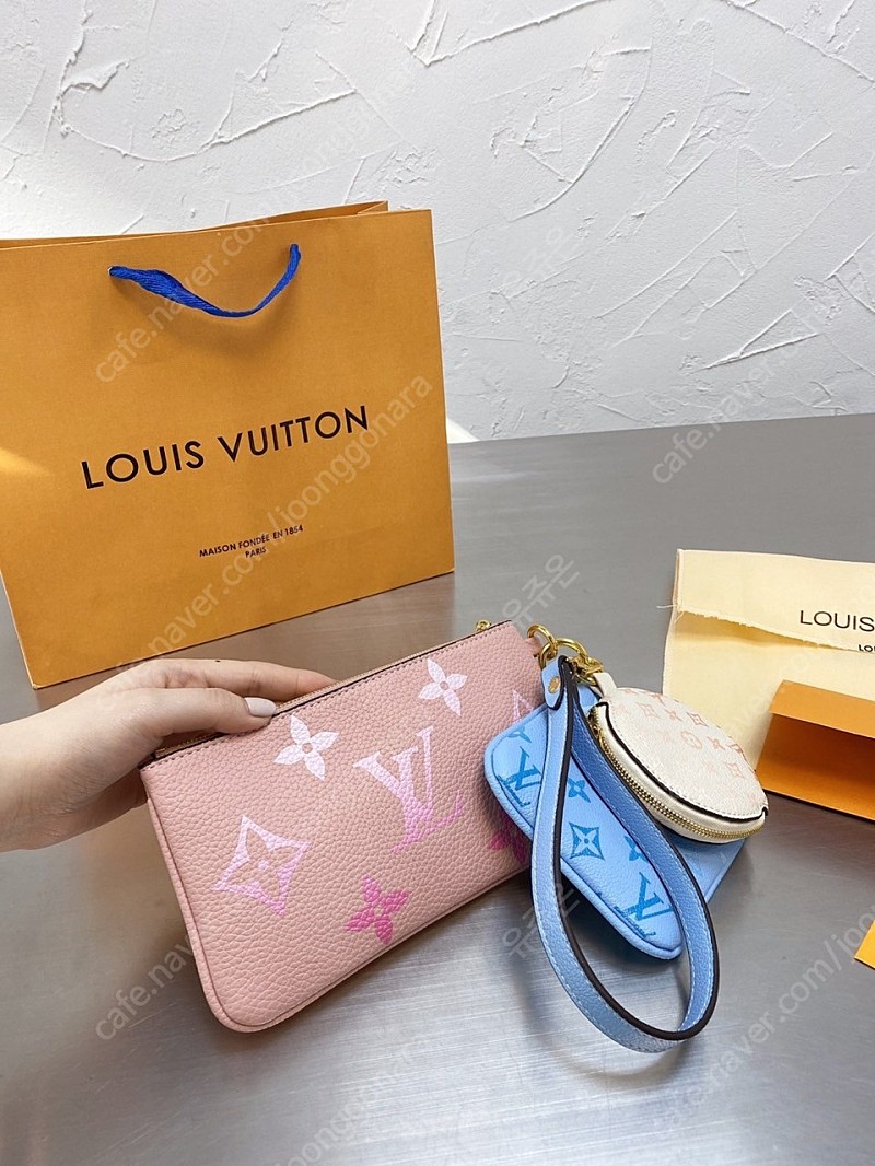 루이비통 Louis Vuitton 앙프렝뜨 파스텔 트리오 파우치 새상품 팔아요!!