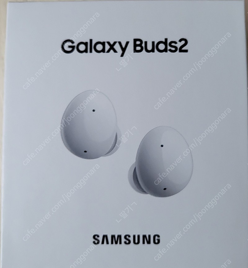 Galaxy Buds2 (화이트) + 에잇세컨즈 실리콘 스트랩 판매합니다
