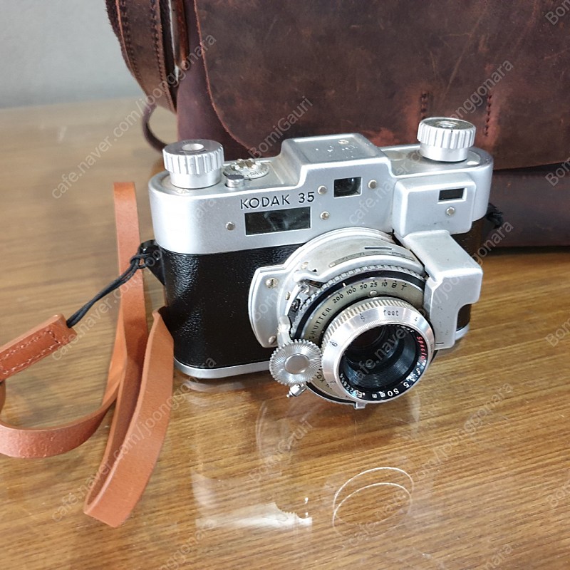 엔틱필름카메라 코닥 35(작동불능)+가죽가방