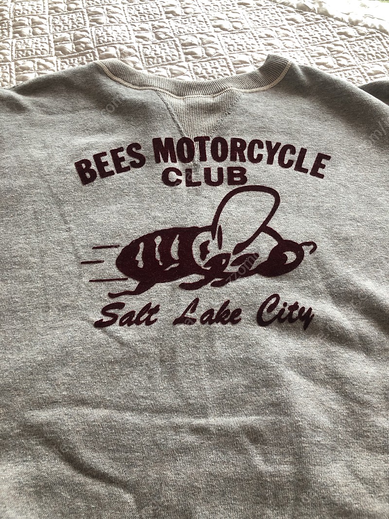 웨어 하우스 맨투맨 Bees Motorcycle Club 그레이